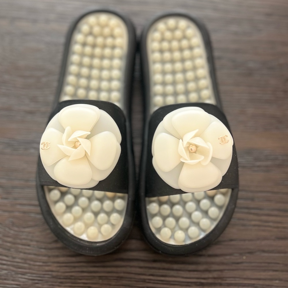 Chanel Camelia Mules size 38 fit like a 7 or 7.5